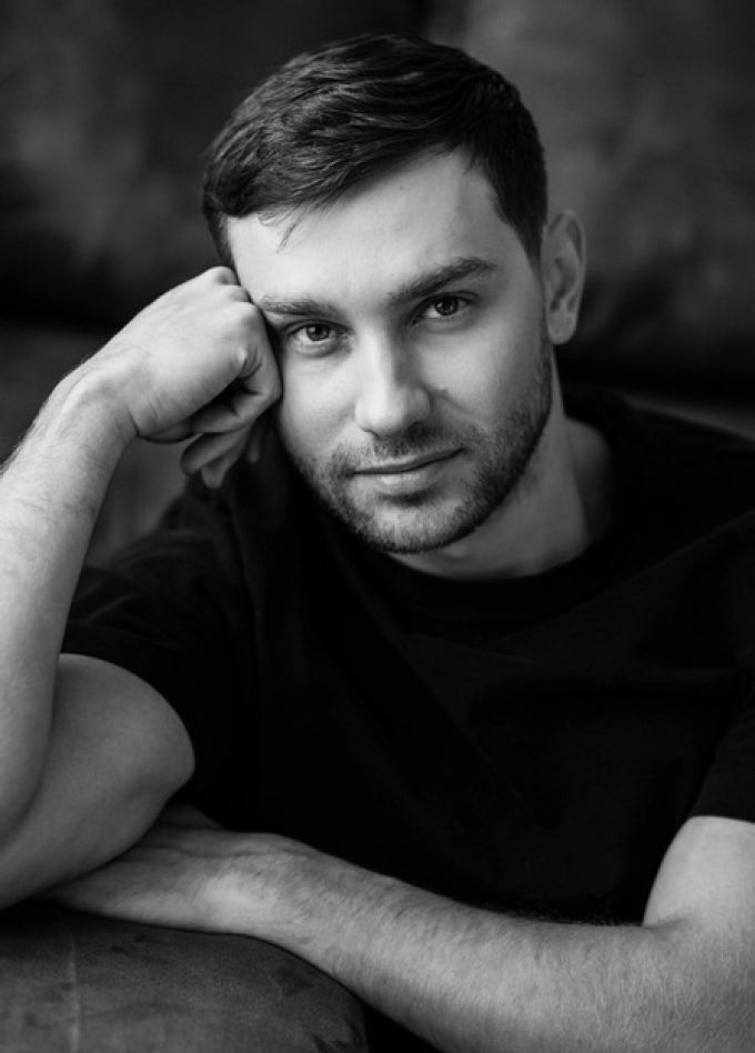 «Без компромиссов». Поэтический вечер Ильи Ильиных