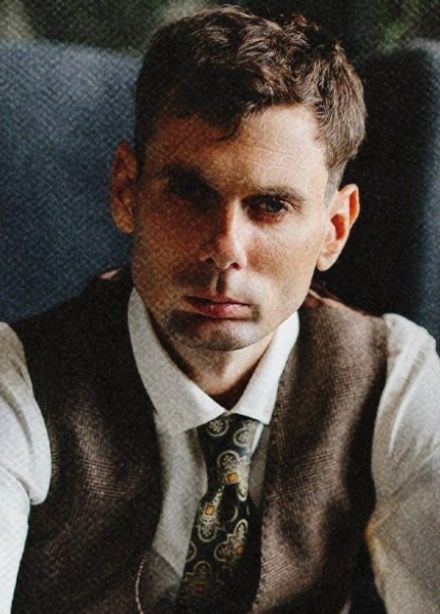 Максим Апрель